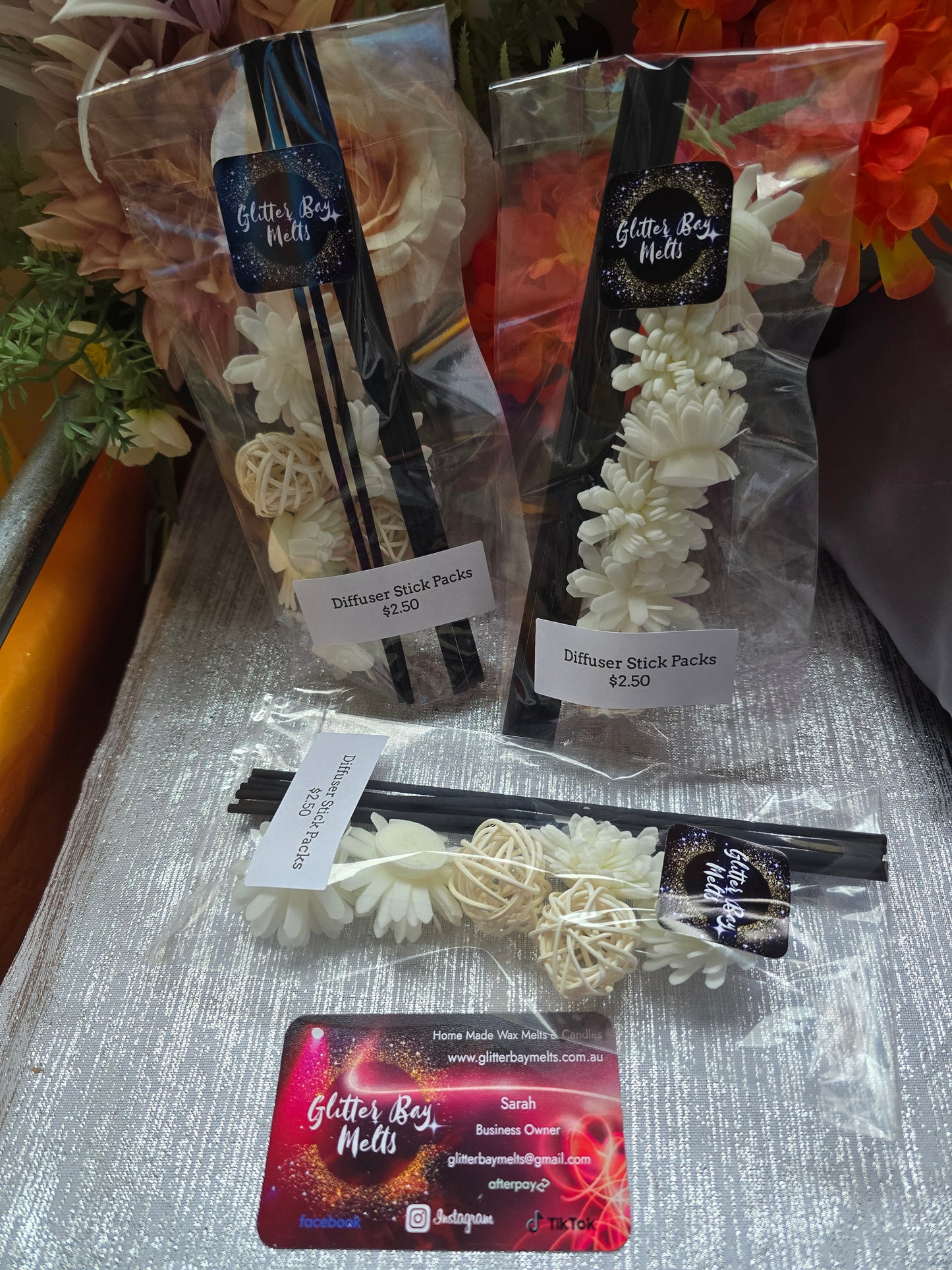 Black Reed with Daisy and Ball Packs.