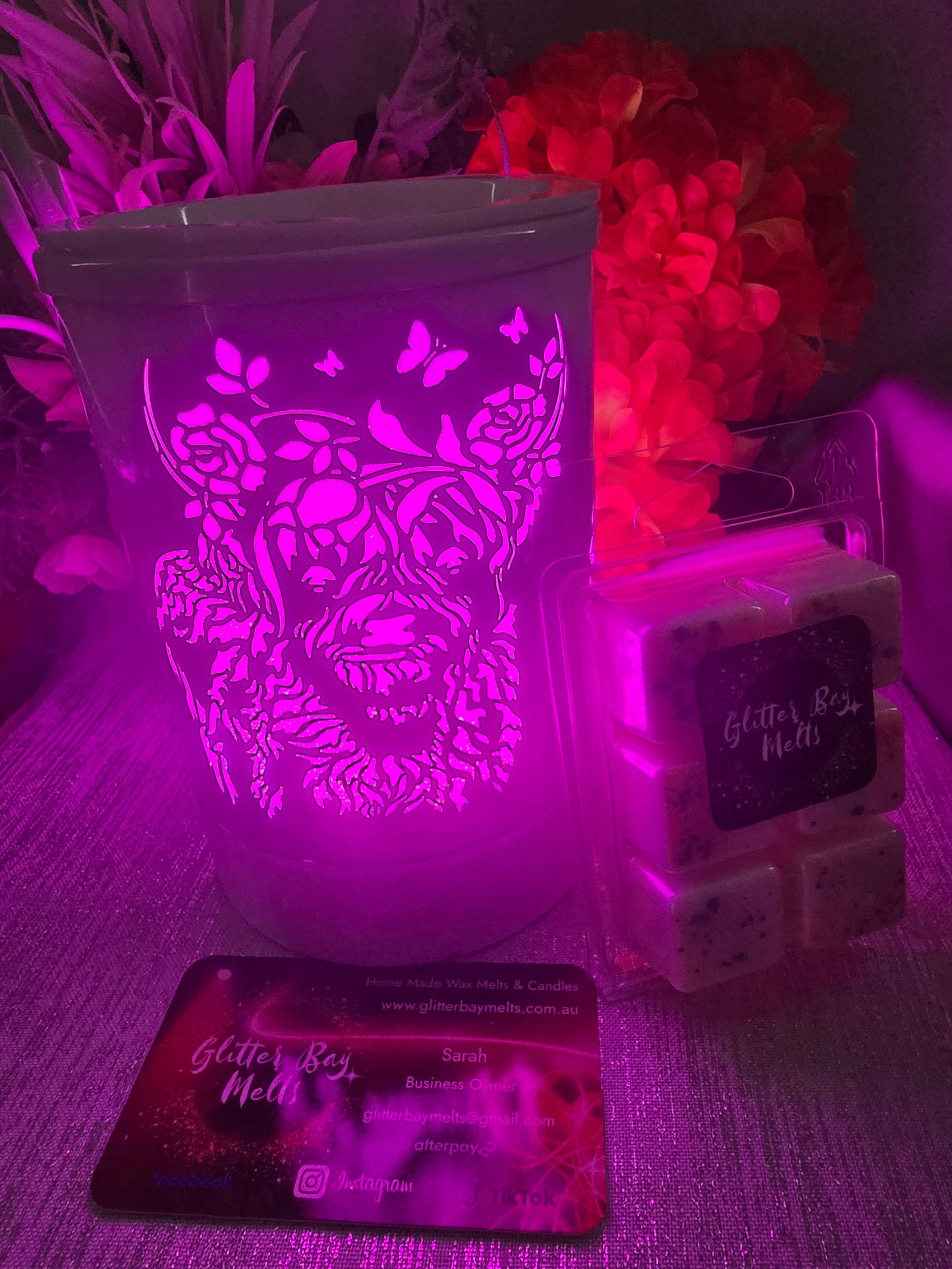 Daisy Cow White Electric Wax Warmer.