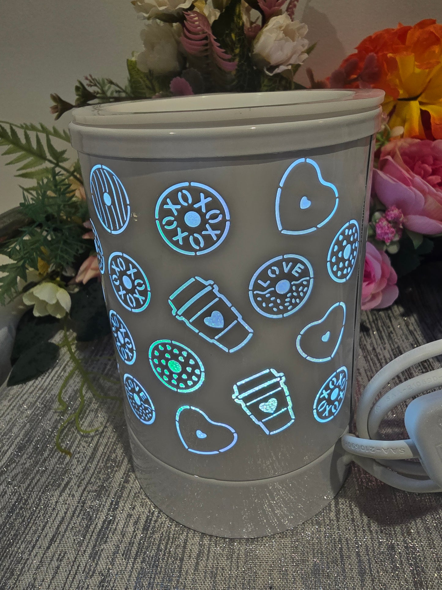 Coffee and Doughnuts White Electric Warmer.