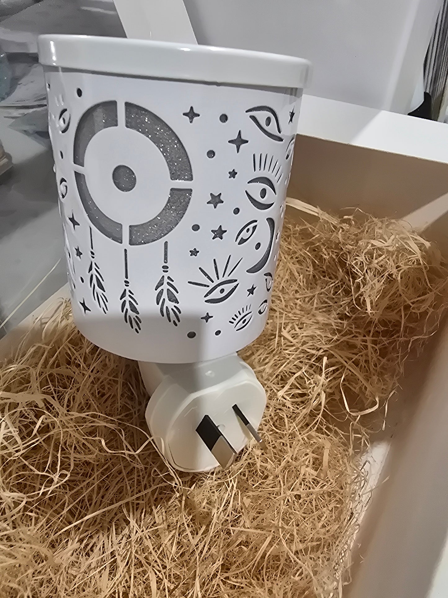 Evil Dreaming White Mini Plug in Warmer